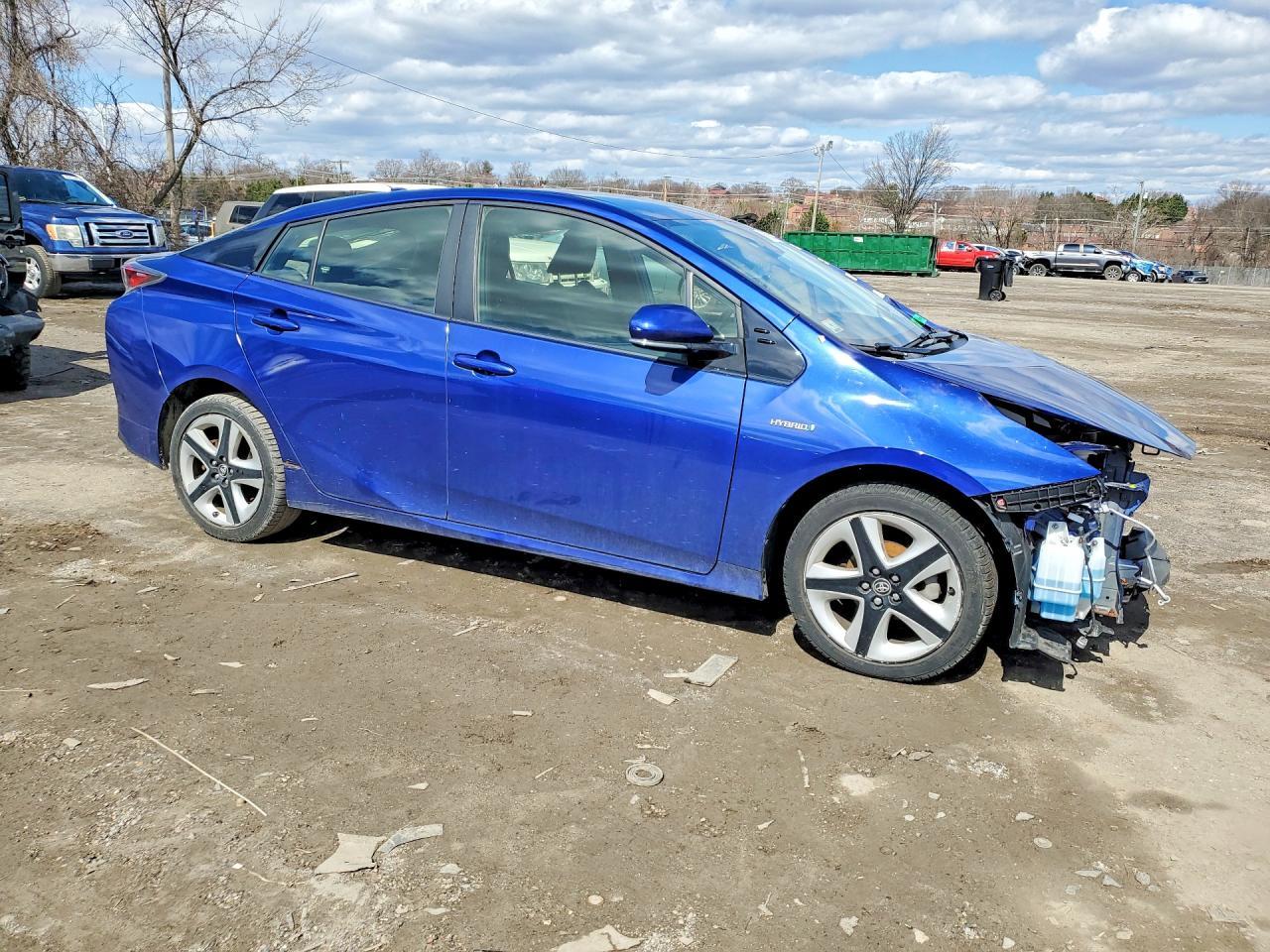 2016 TOYOTA PRIUS