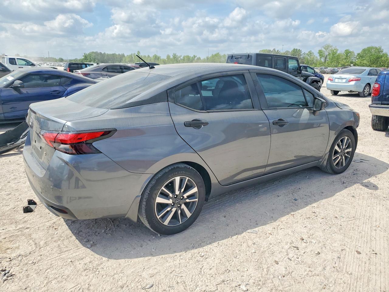 2024 NISSAN VERSA