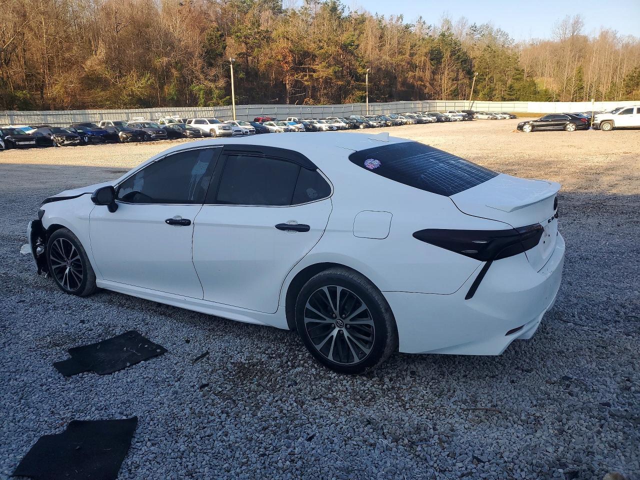 2018 TOYOTA CAMRY