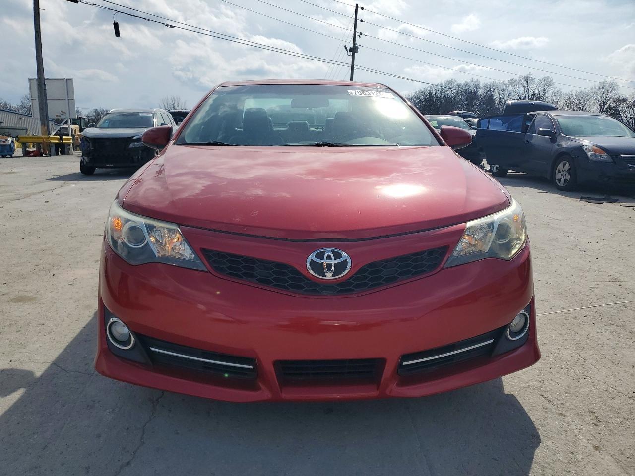 2014 TOYOTA CAMRY