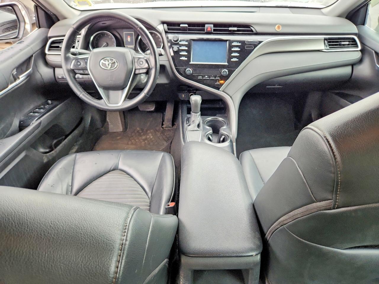 2018 TOYOTA CAMRY
