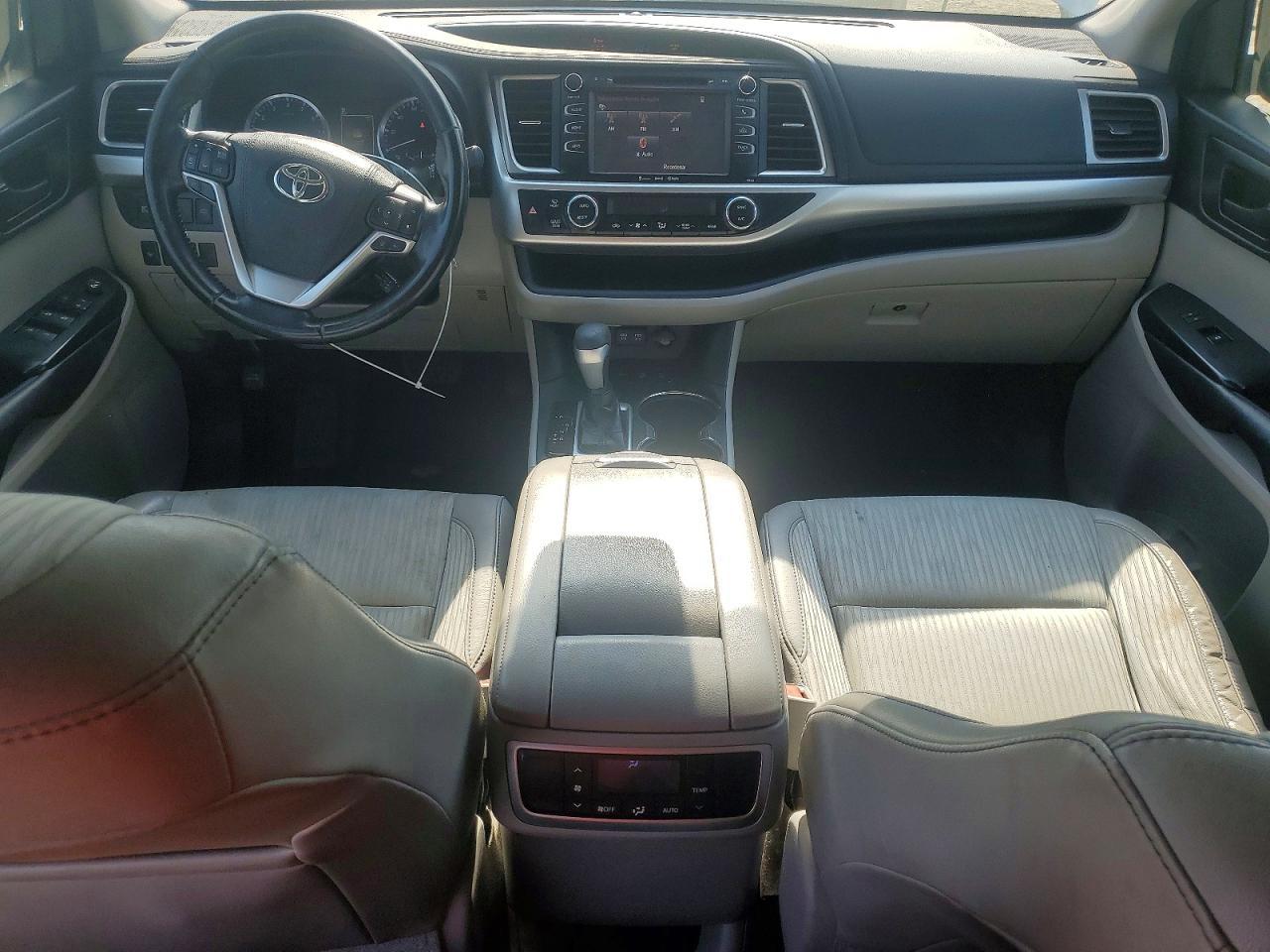 2018 TOYOTA HIGHLANDER