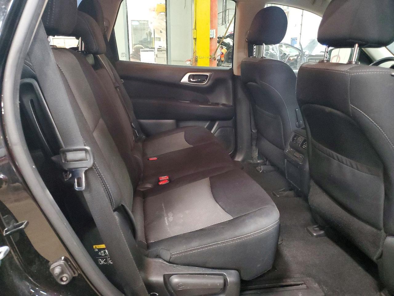2017 NISSAN PATHFINDER