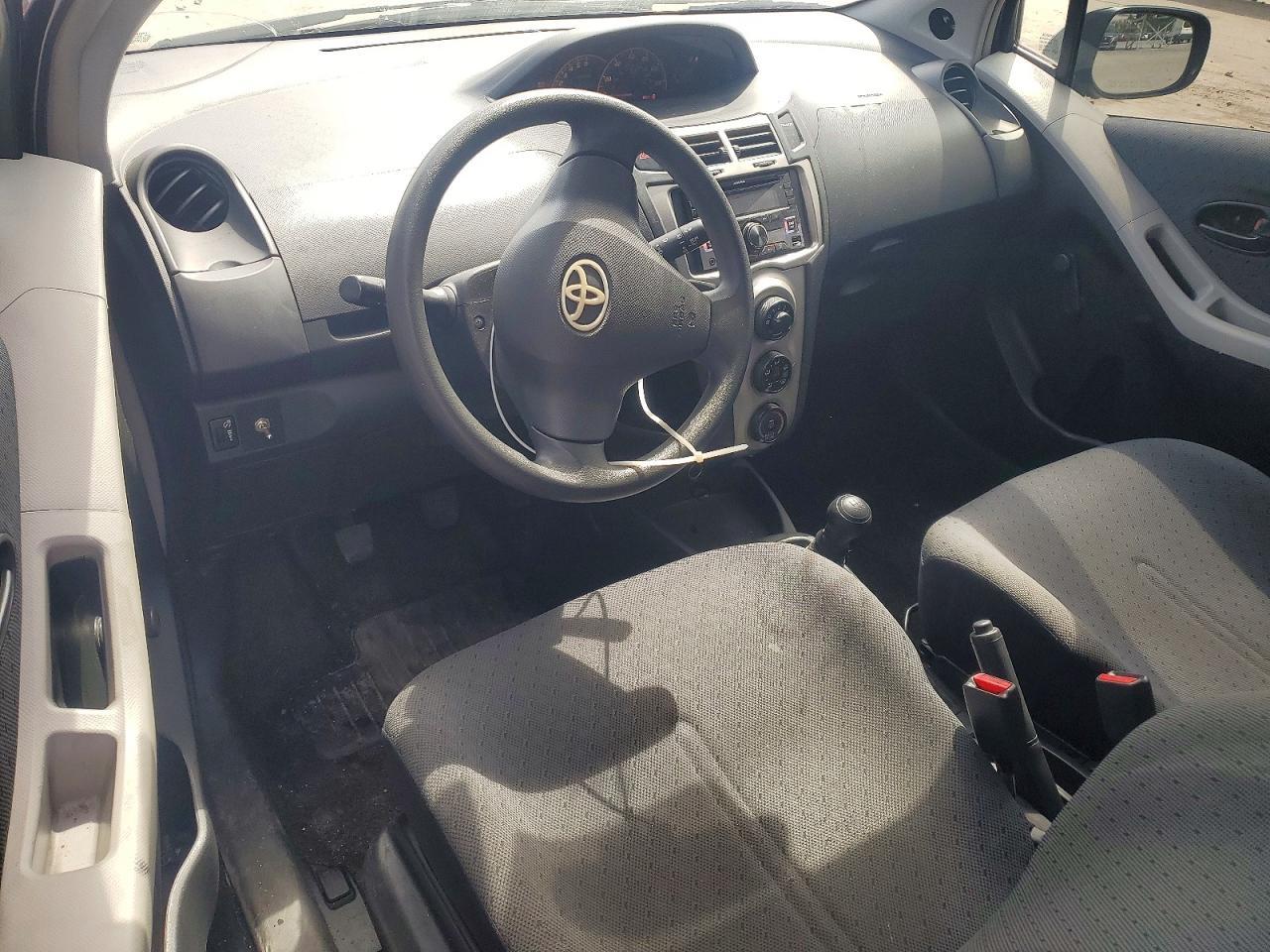 2011 TOYOTA YARIS