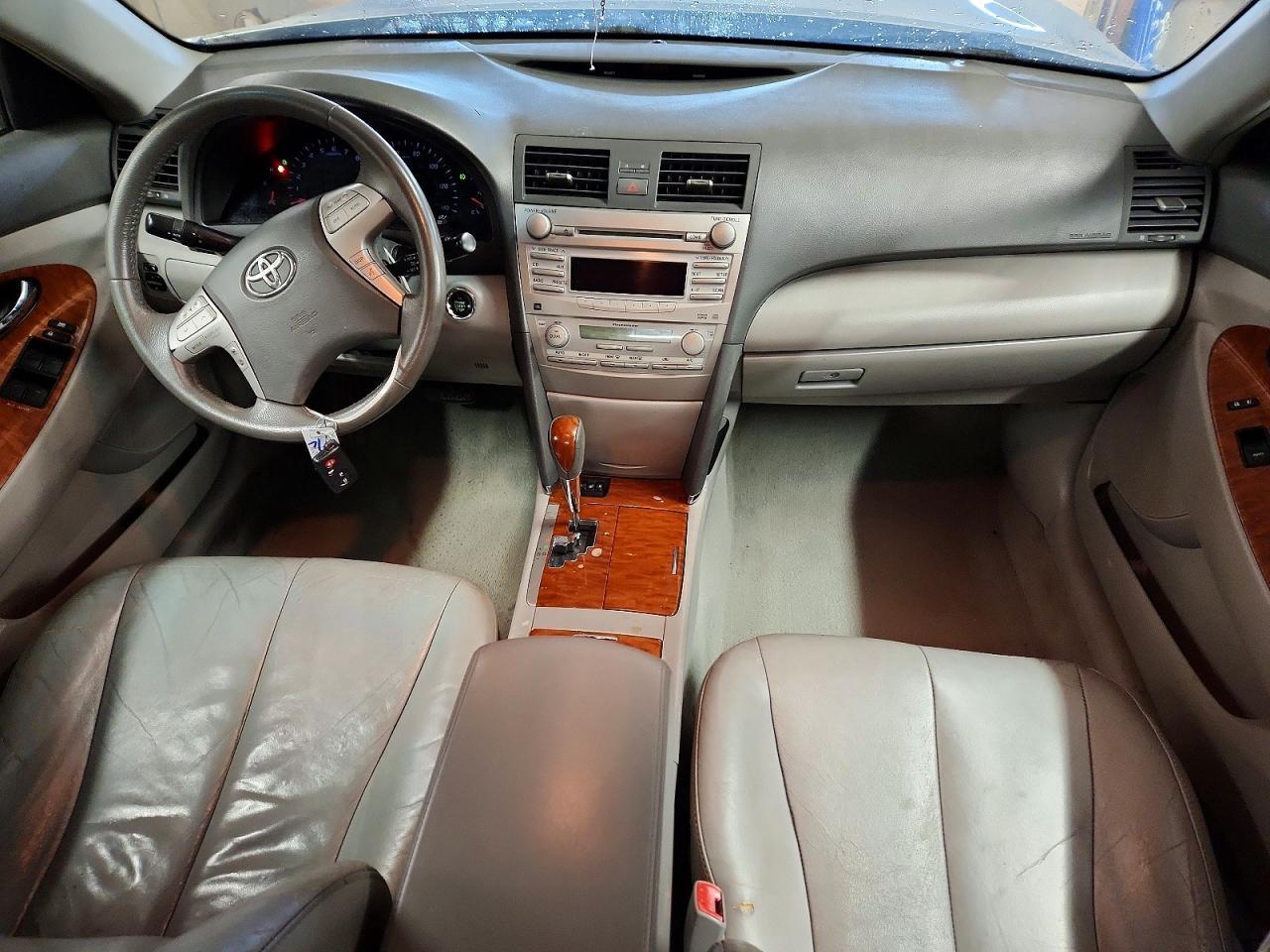 2011 TOYOTA CAMRY