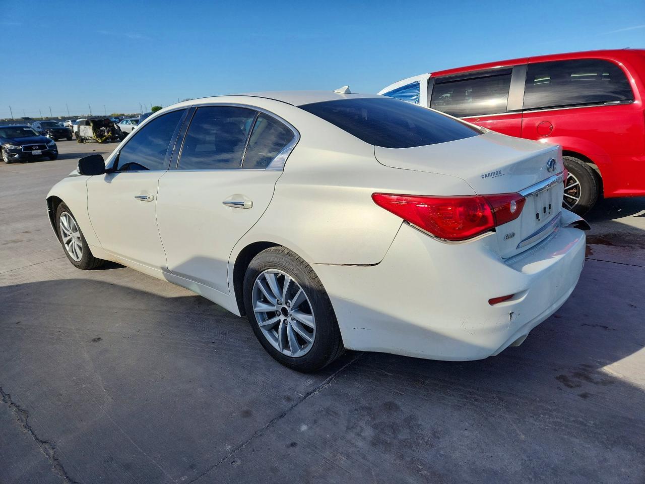 2015 INFINITI Q50