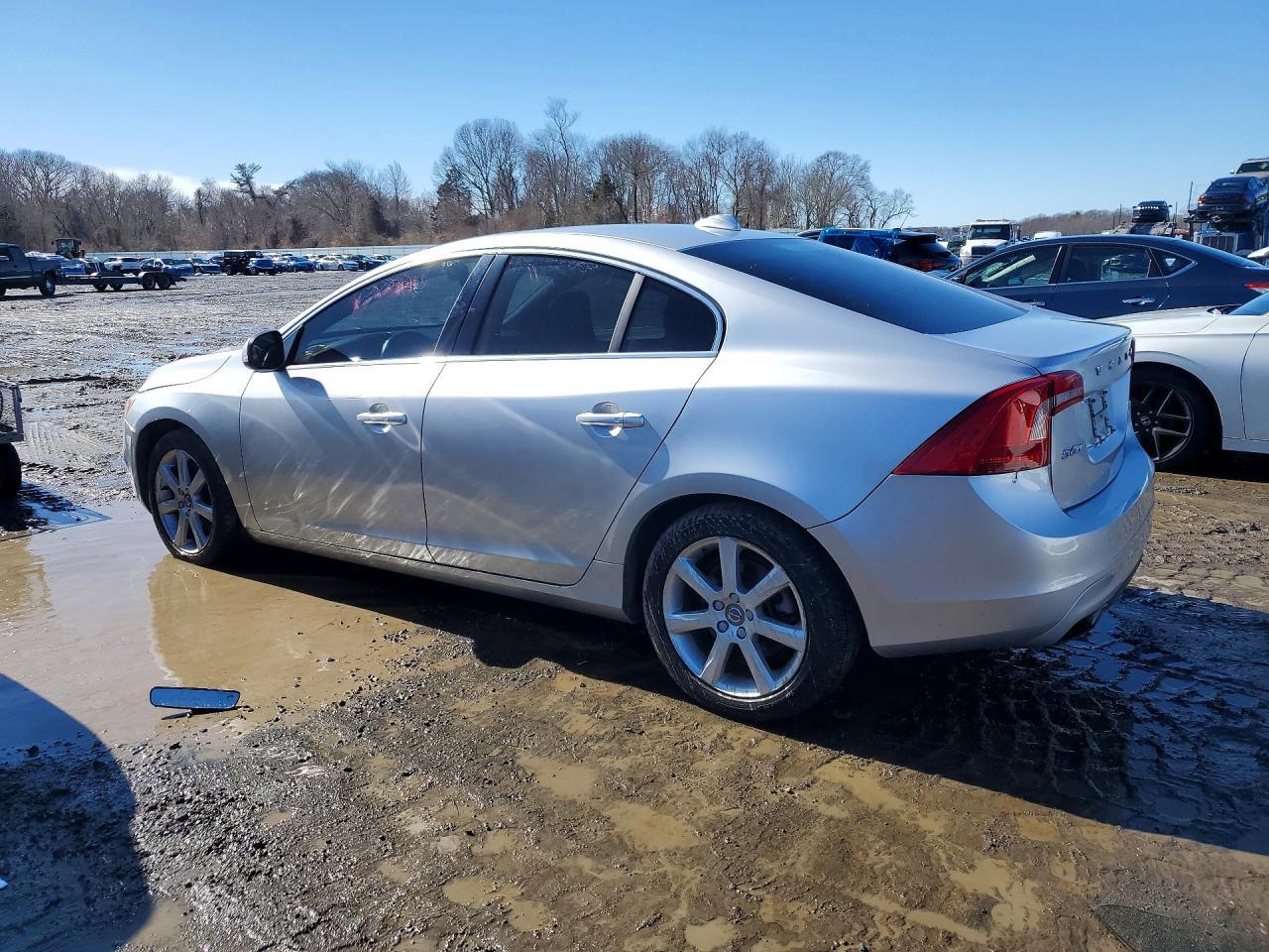 2016 VOLVO S60