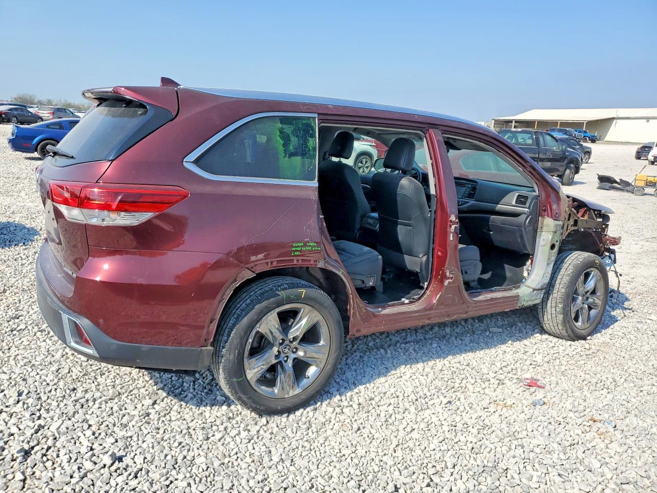 2019 TOYOTA HIGHLANDER