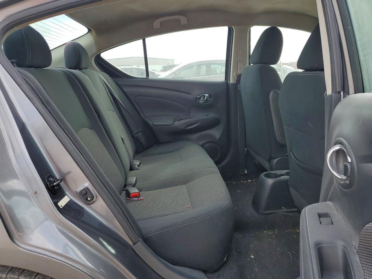2017 NISSAN VERSA