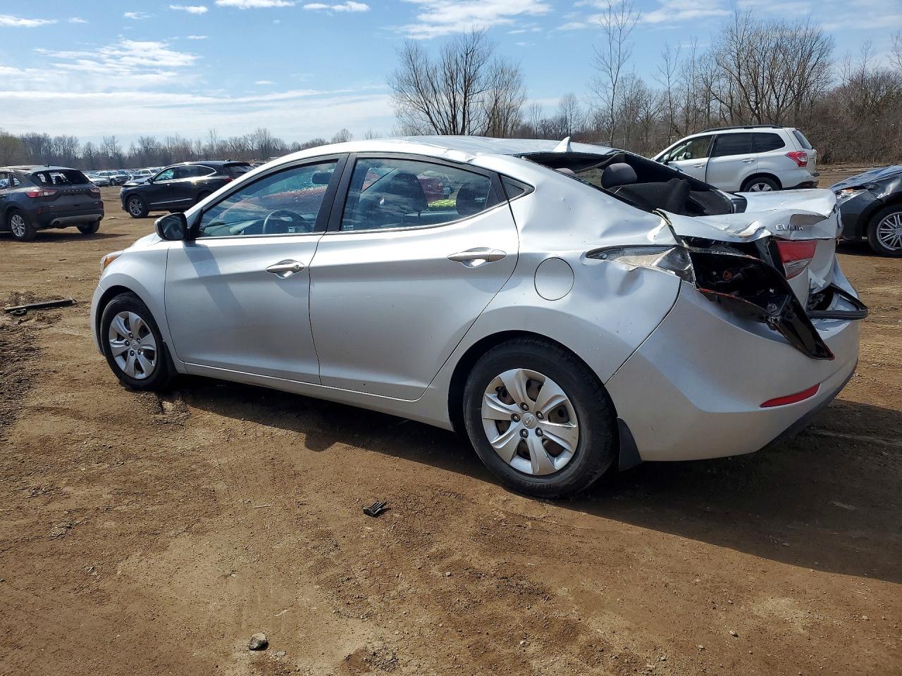 2016 HYUNDAI ELANTRA