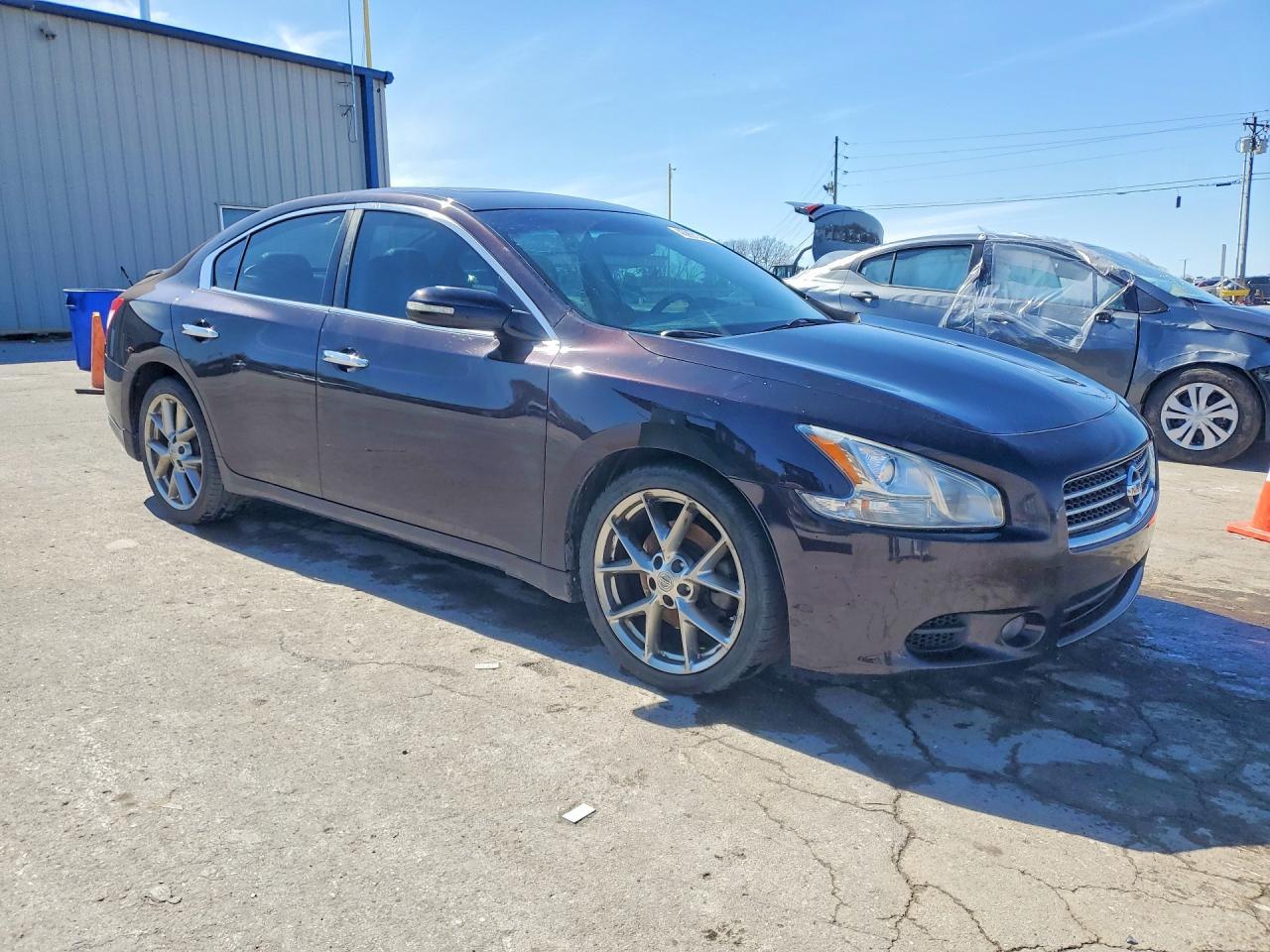 2010 NISSAN Maxima