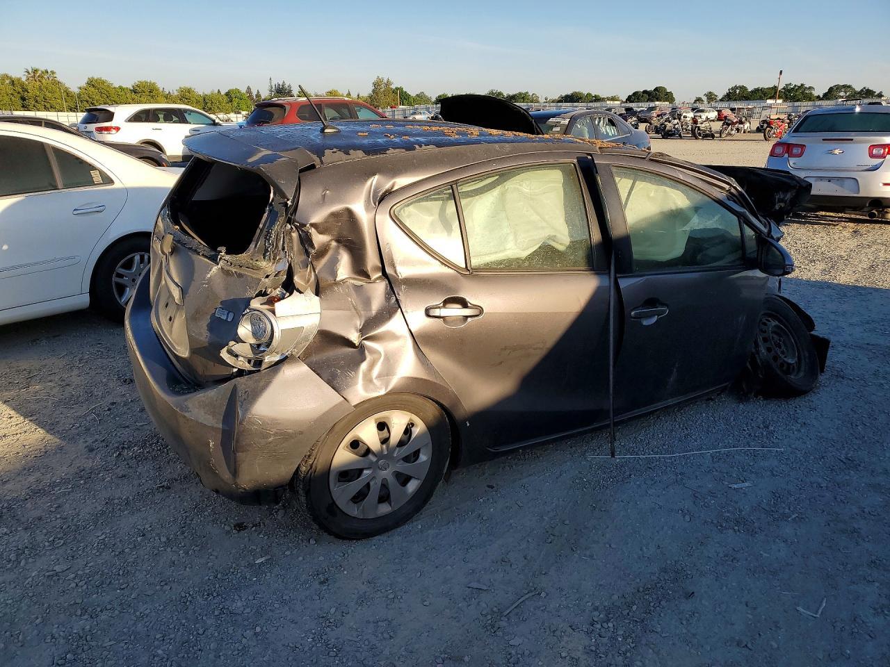 2014 TOYOTA Prius c