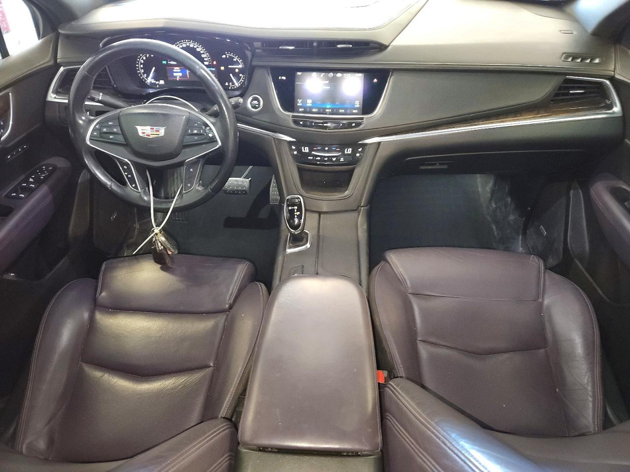 2017 CADILLAC XT5