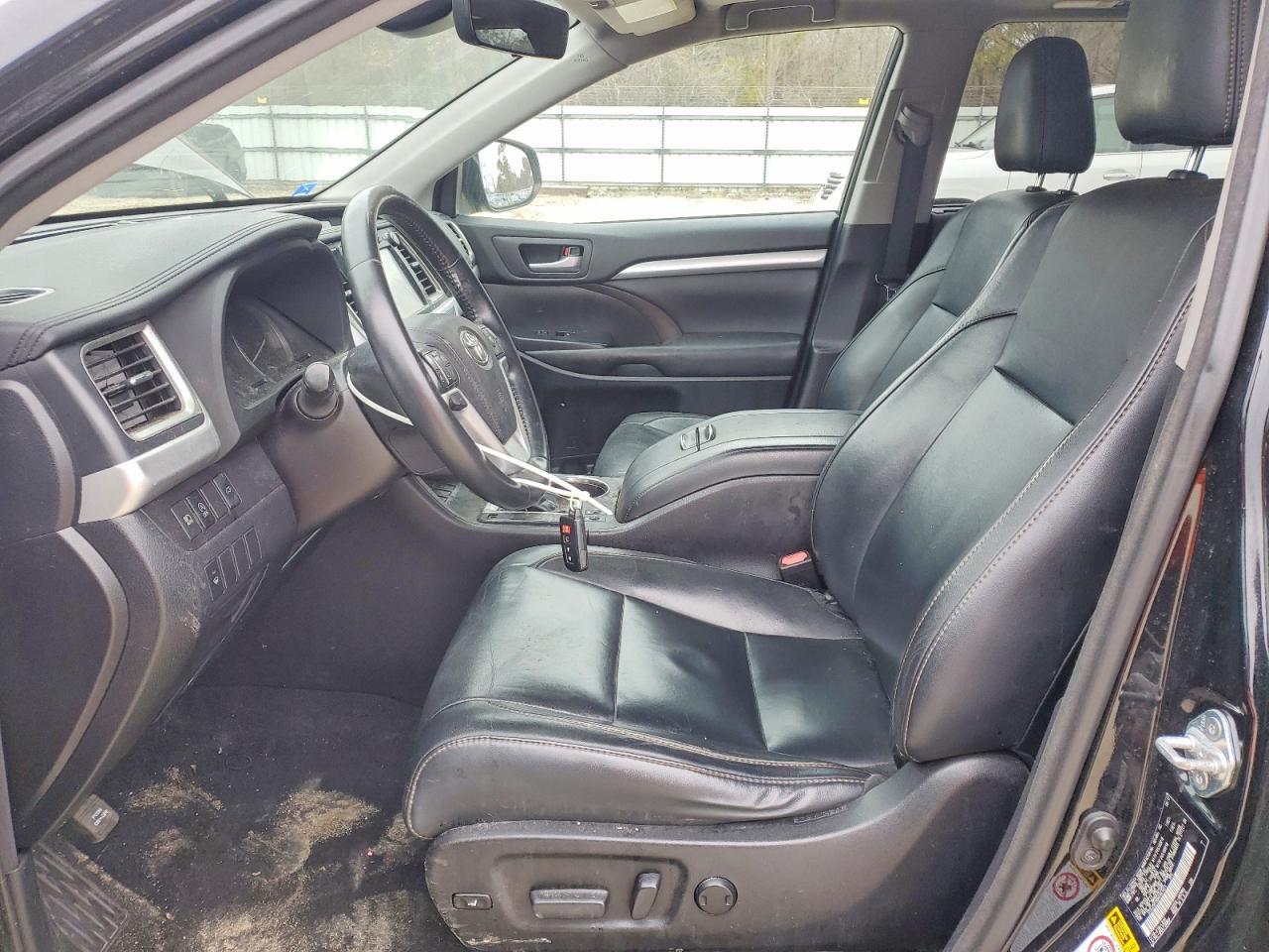 2017 TOYOTA HIGHLANDER