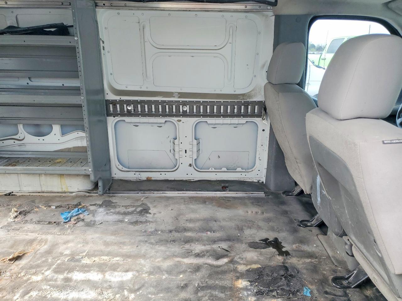 2012 NISSAN NV 2500