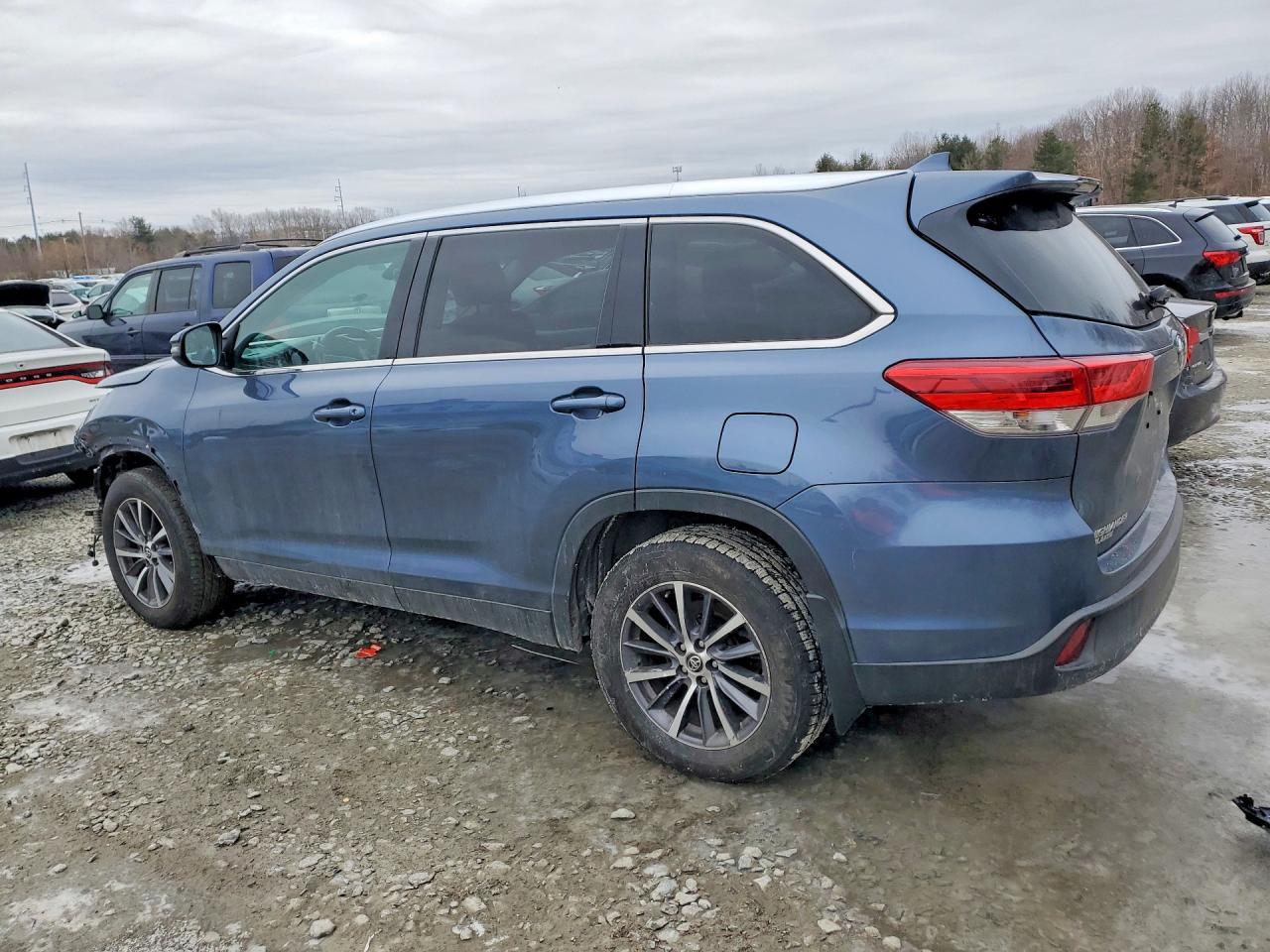 2019 TOYOTA HIGHLANDER