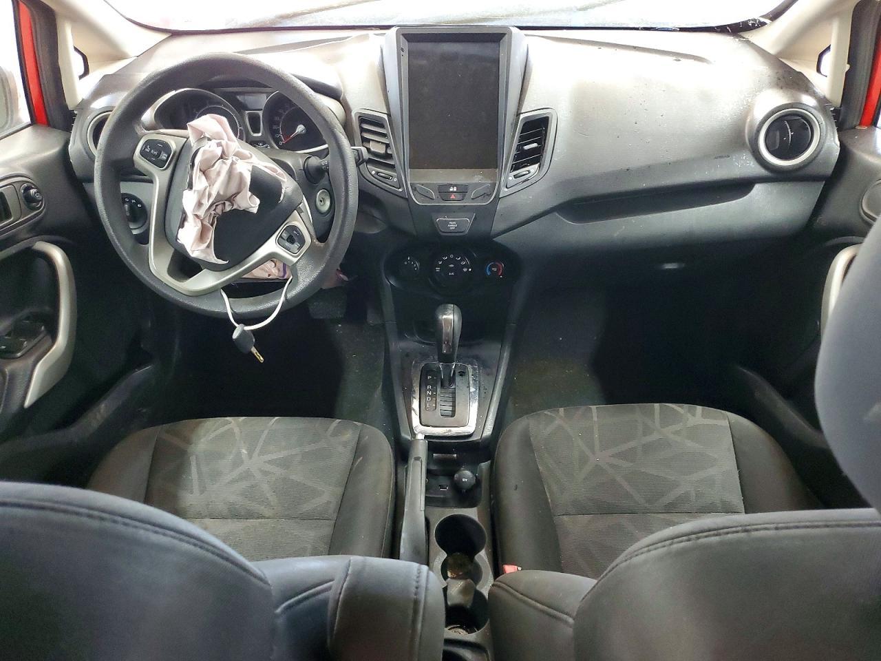 2013 FORD Fiesta