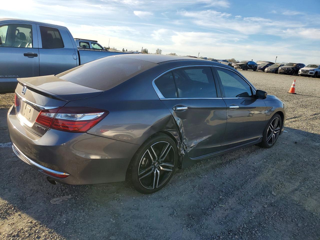2017 HONDA ACCORD