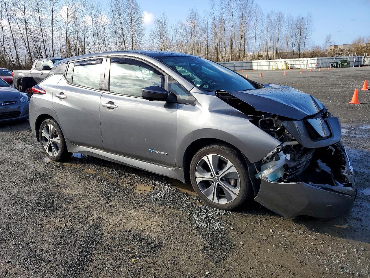 2019 NISSAN LEAF