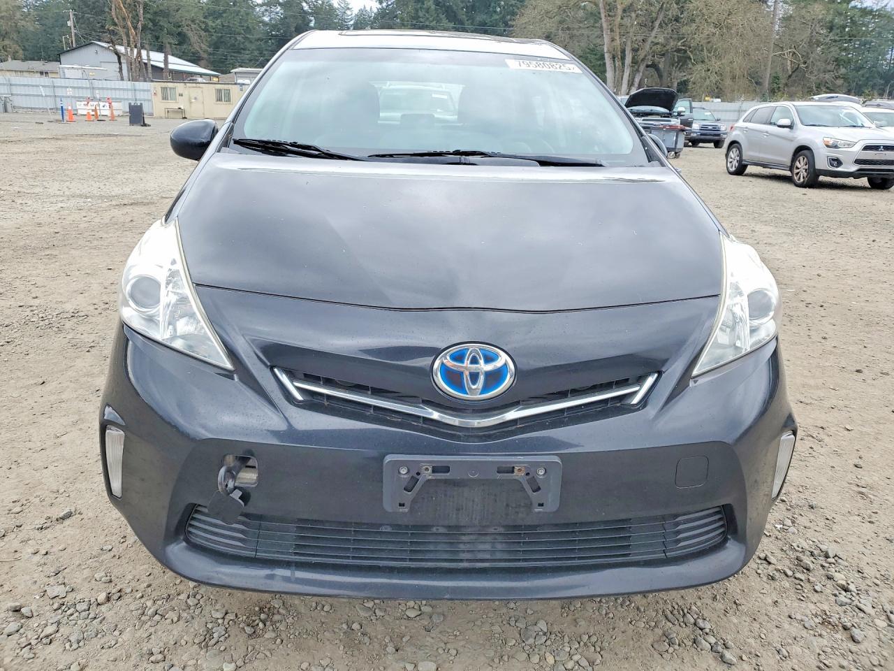 2013 TOYOTA PRIUS V