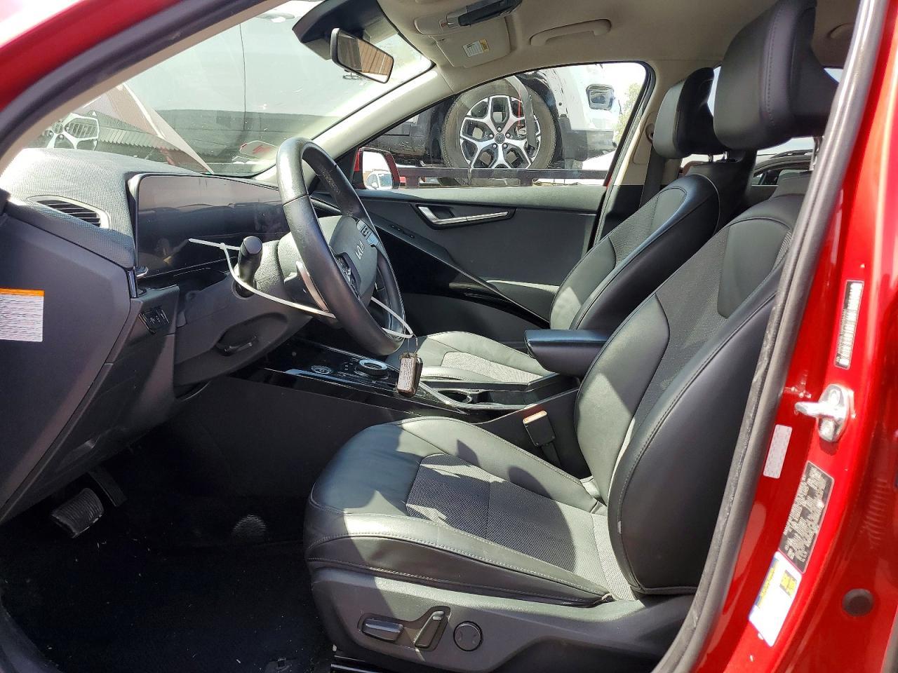 2023 KIA Niro