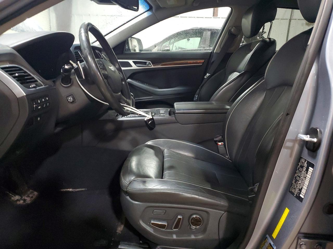 2016 HYUNDAI GENESIS
