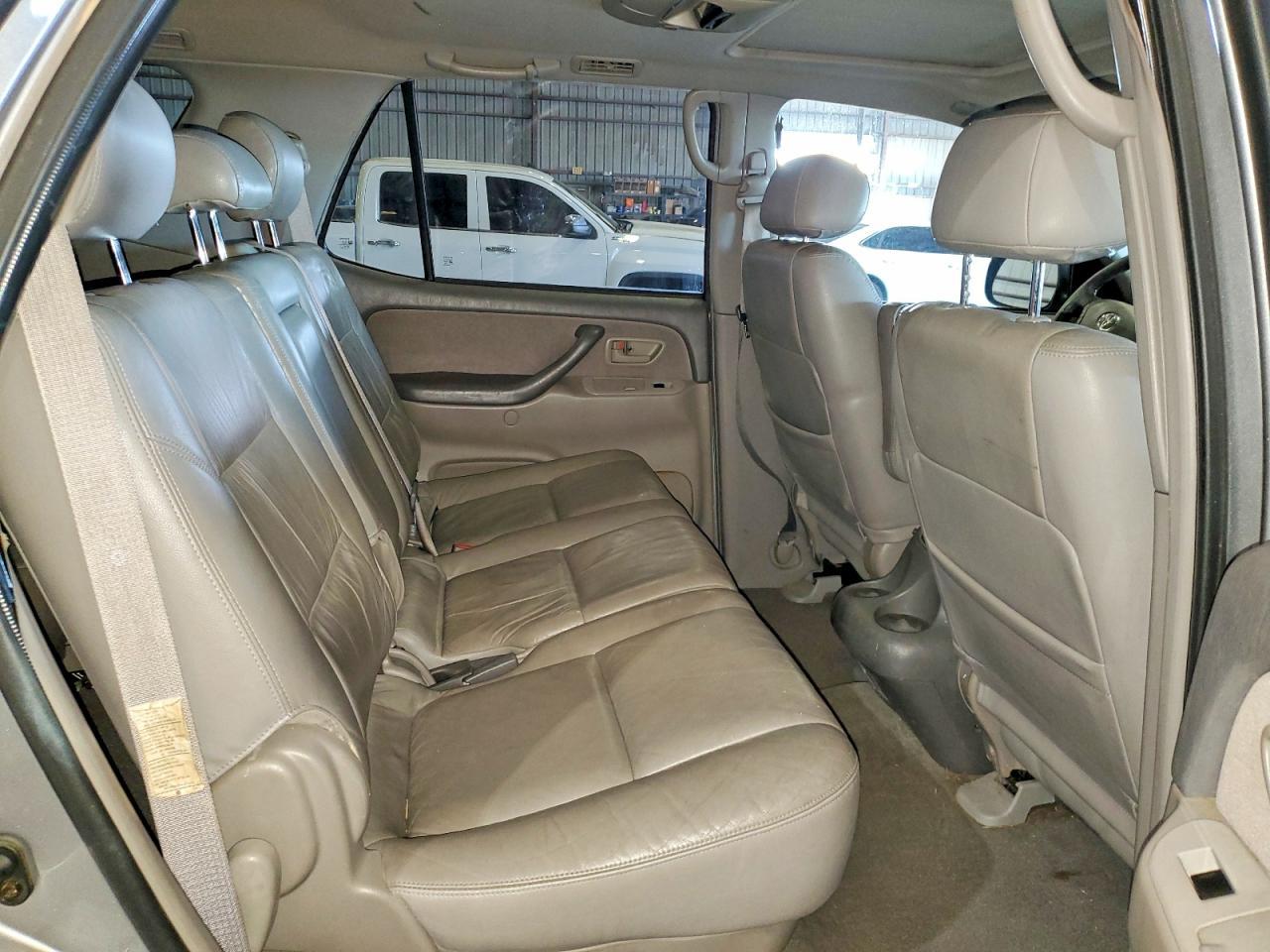 2003 TOYOTA Sequoia