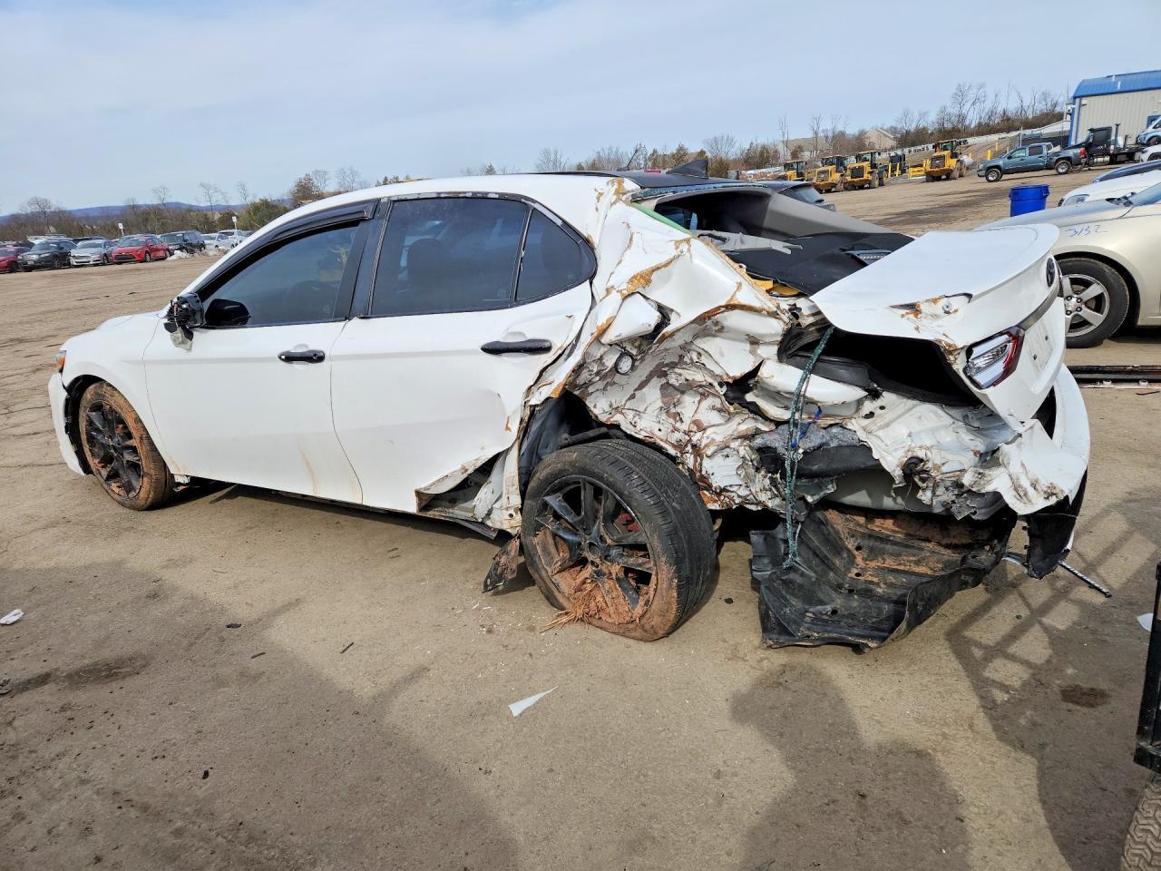 2018 TOYOTA CAMRY