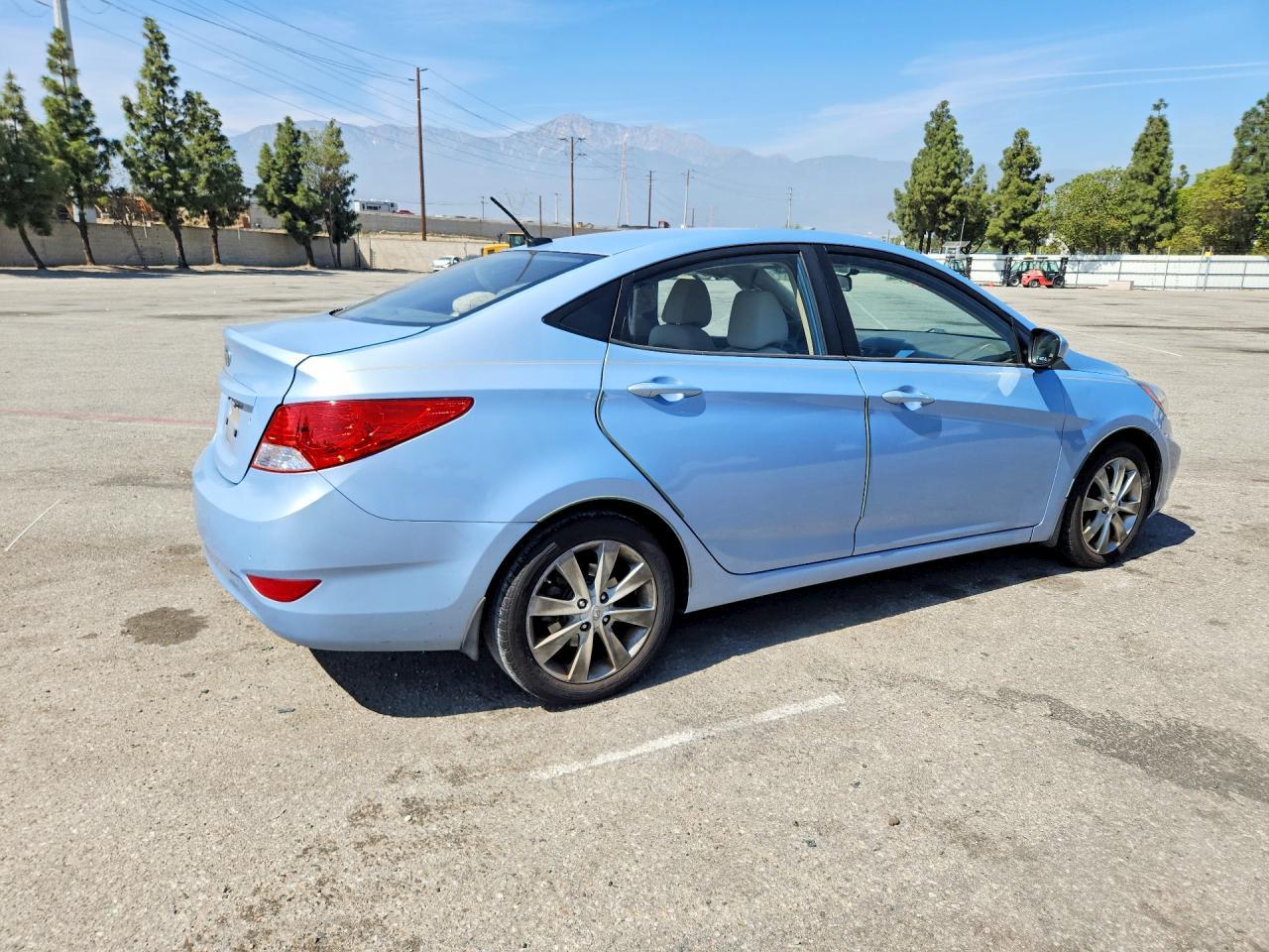 2012 HYUNDAI ACCENT