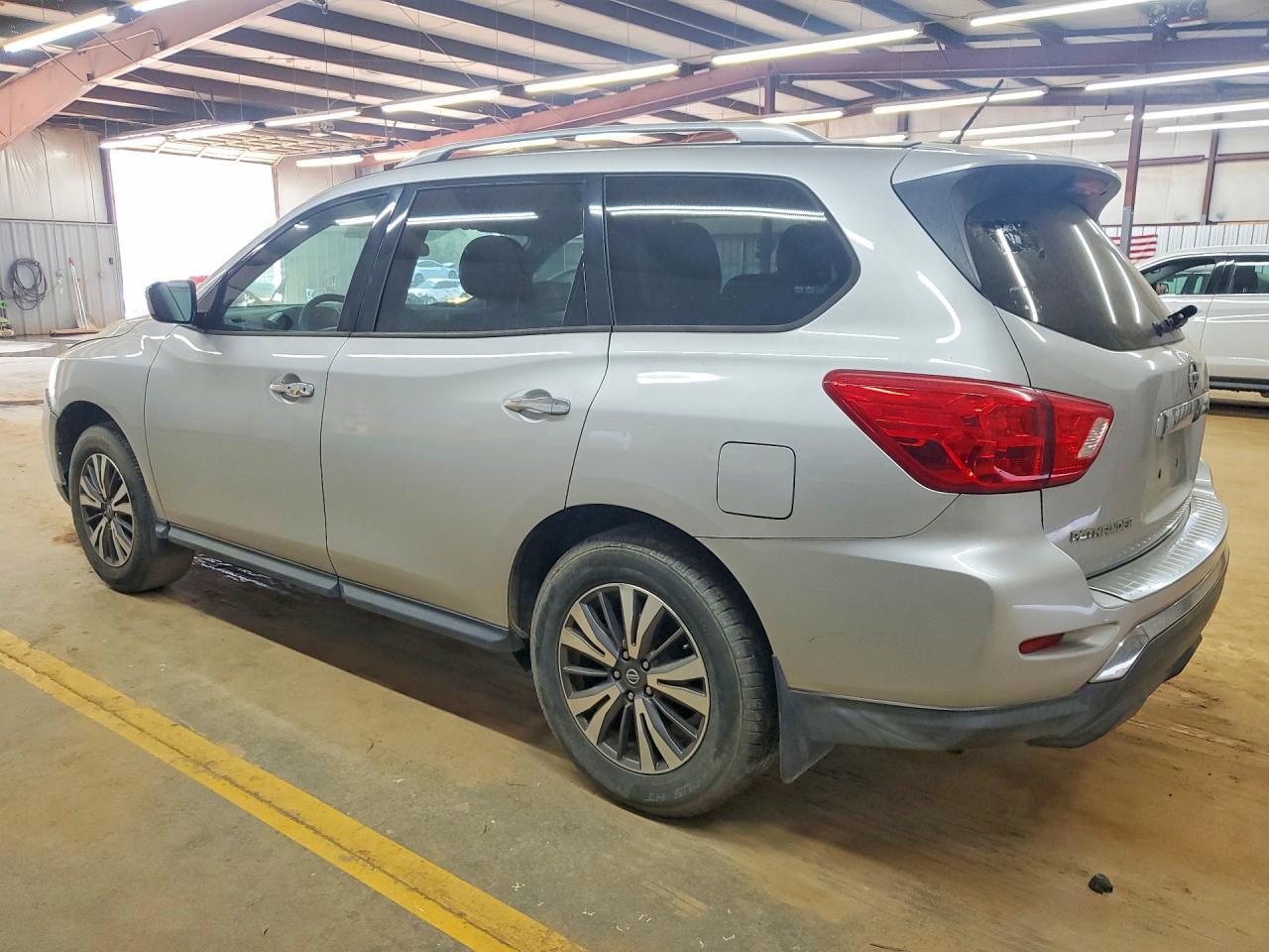 2017 NISSAN PATHFINDER
