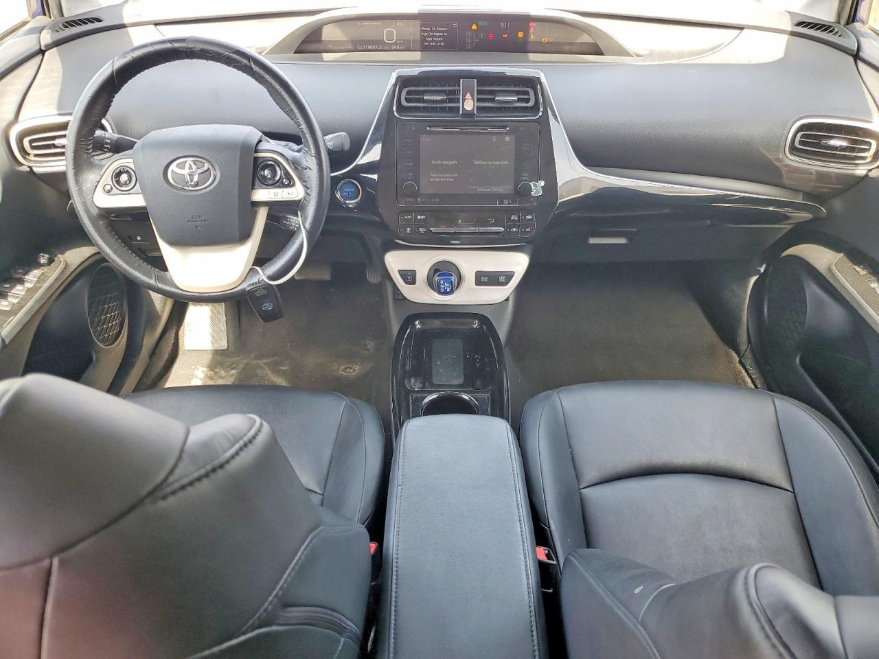 2016 TOYOTA PRIUS