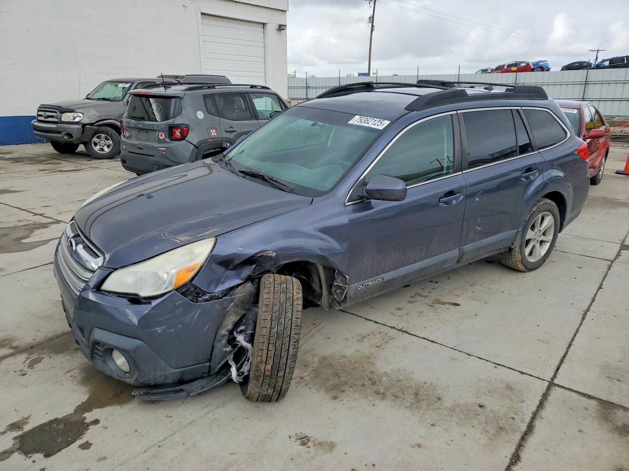 2014 SUBARU Outback