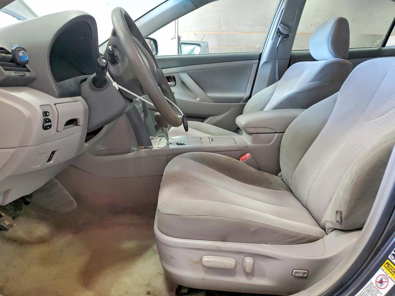 2011 TOYOTA CAMRY