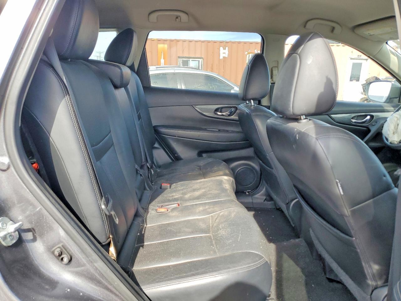 2015 NISSAN ROGUE