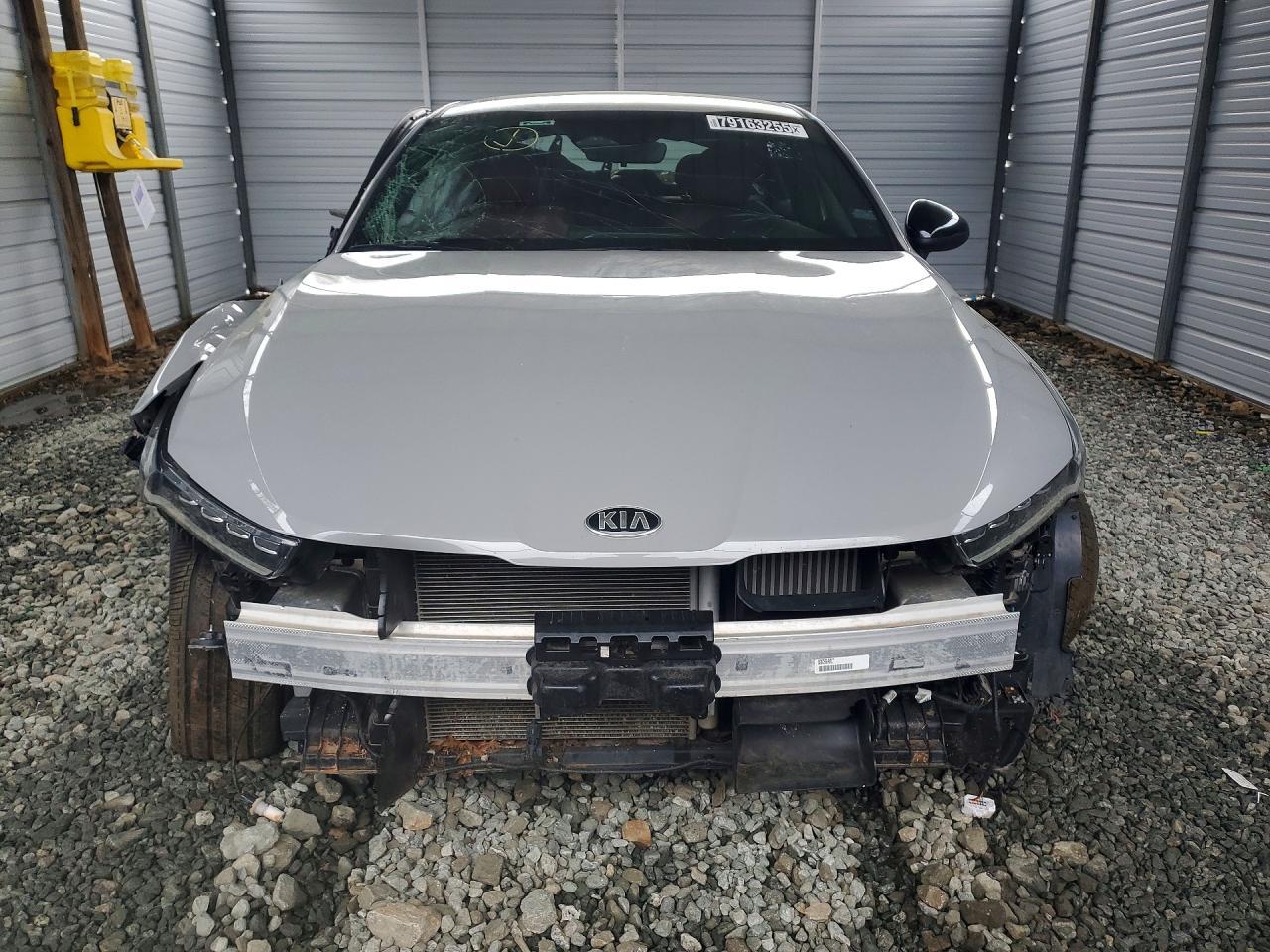 2021 KIA K5