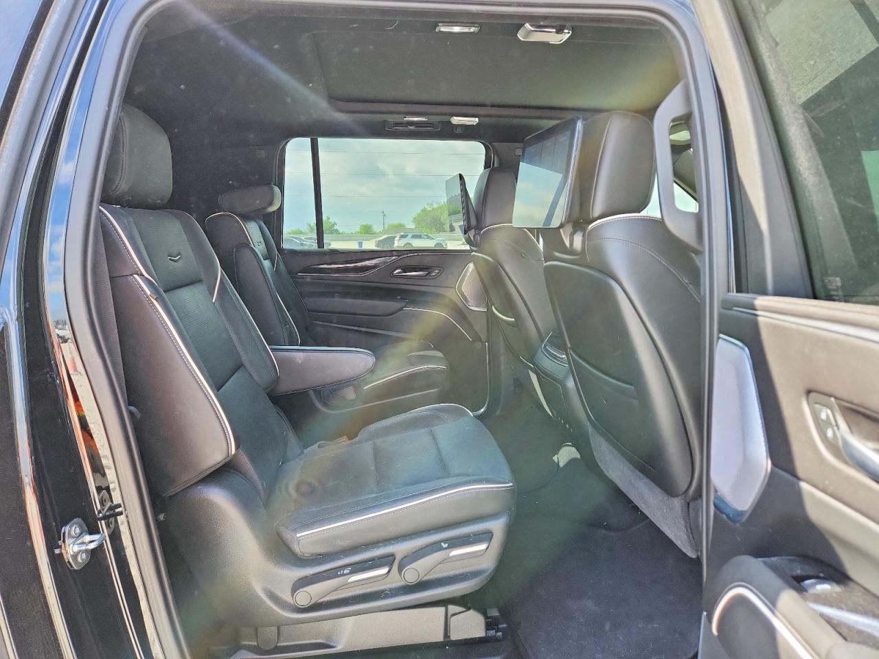 2021 CADILLAC Escalade ESV