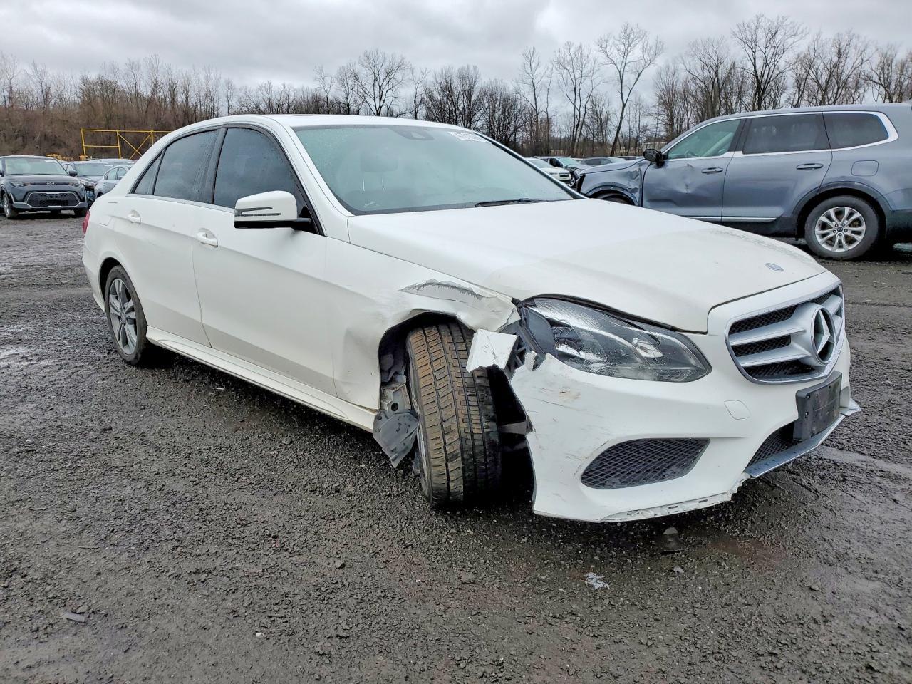 2014 MERCEDES-BENZ E-Class
