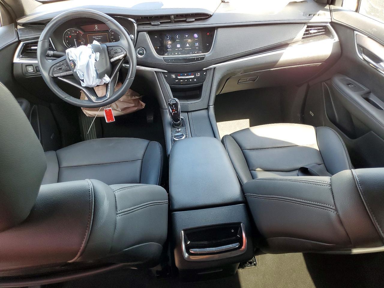 2025 CADILLAC XT6