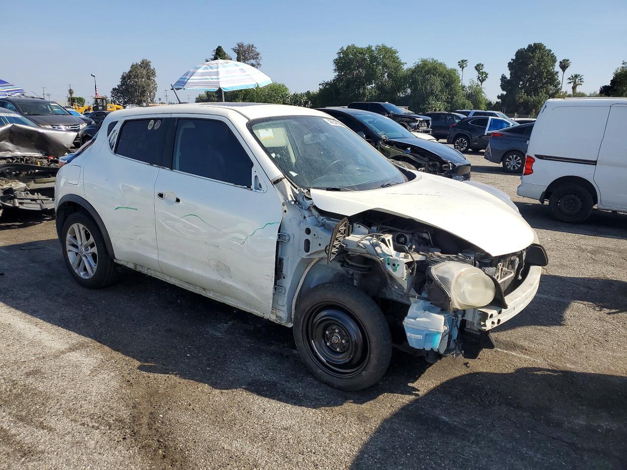 2015 NISSAN Juke