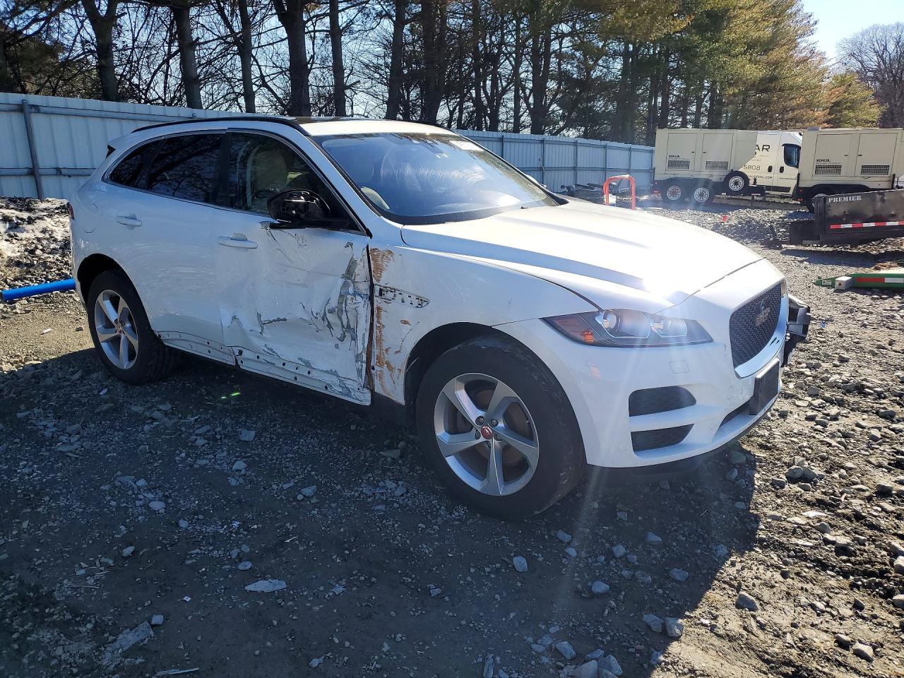 2019 JAGUAR F-Pace