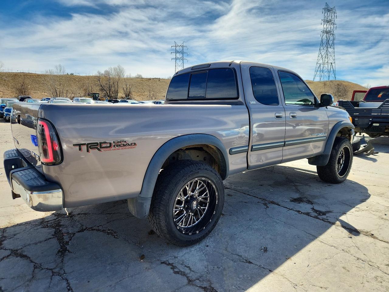 2000 TOYOTA TUNDRA