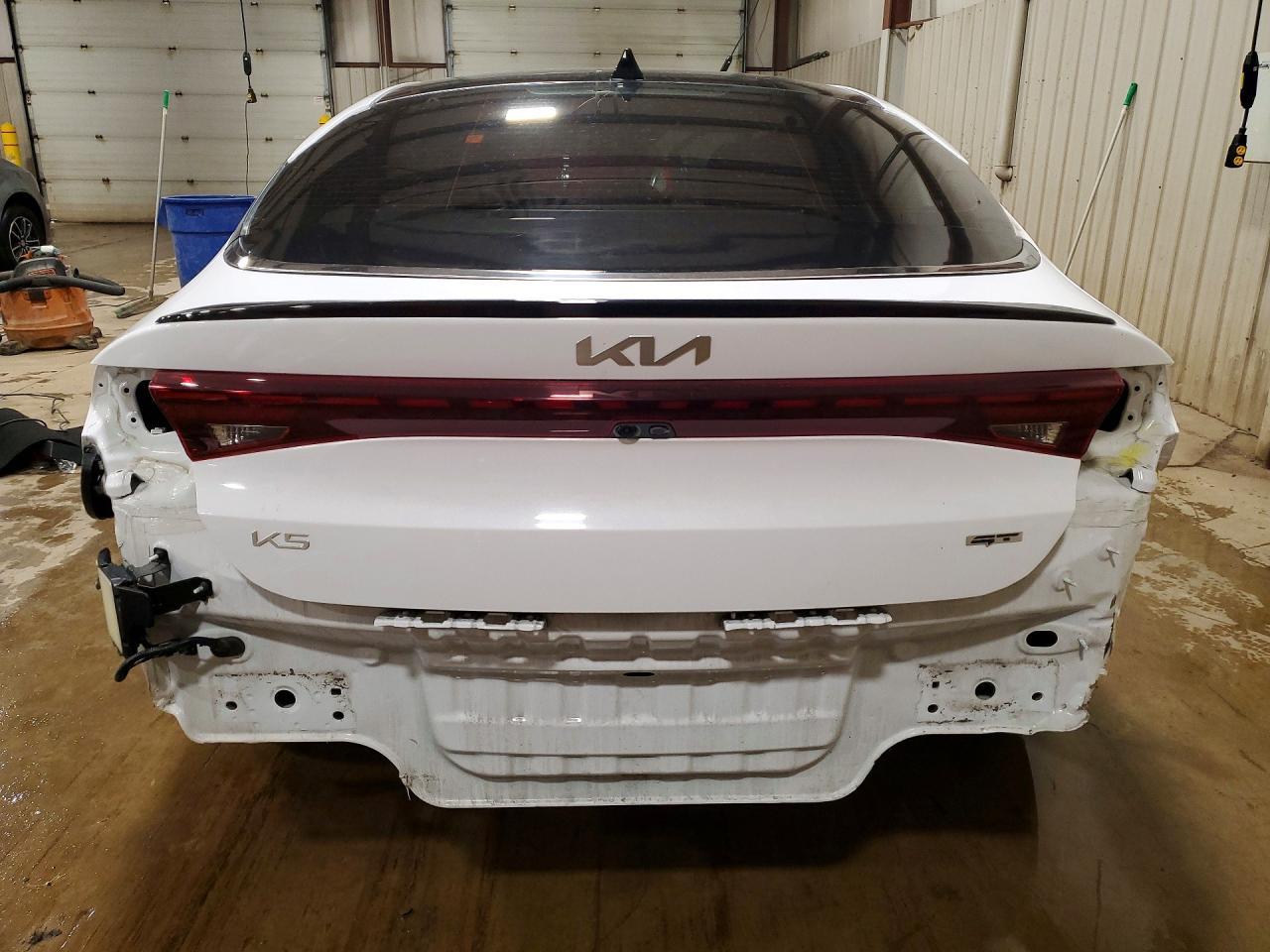 2023 KIA K5