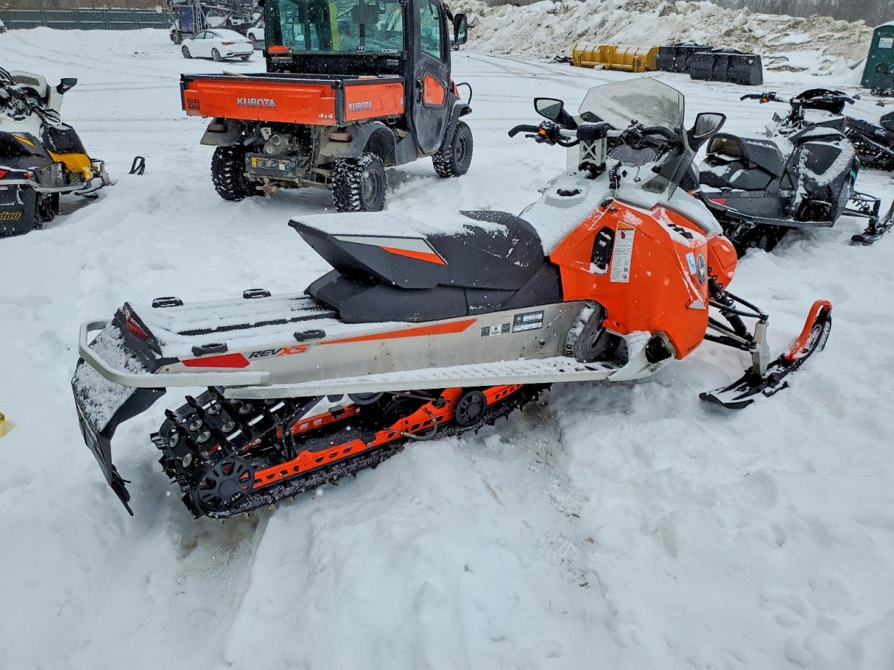 2015 SKIDOO RENEGADE