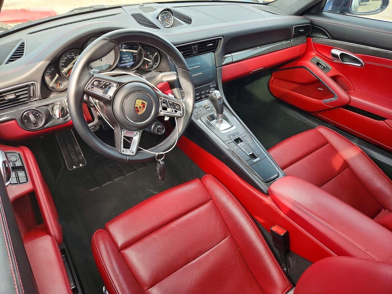 2017 PORSCHE 911
