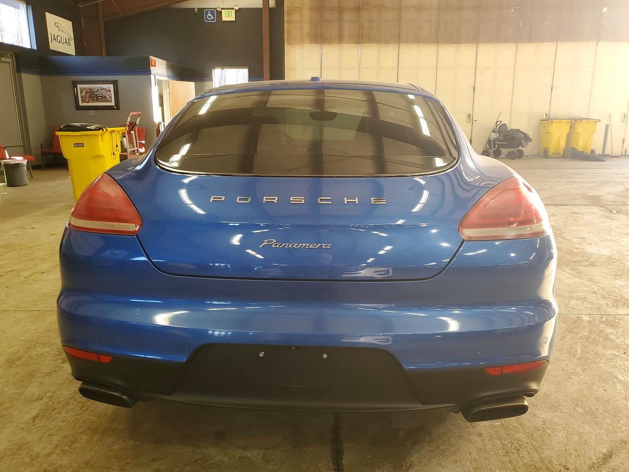 2015 PORSCHE Panamera