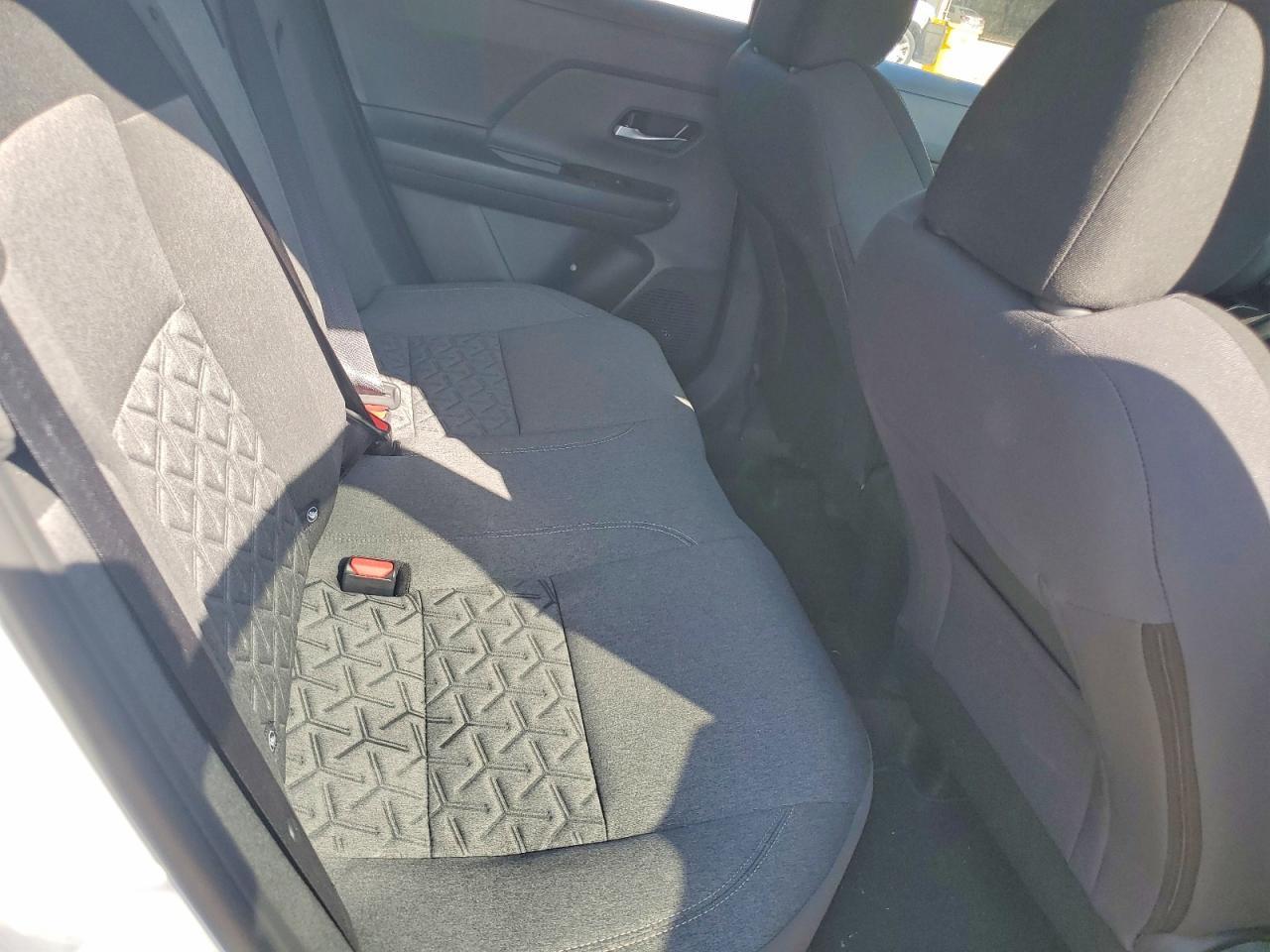 2025 NISSAN KICKS