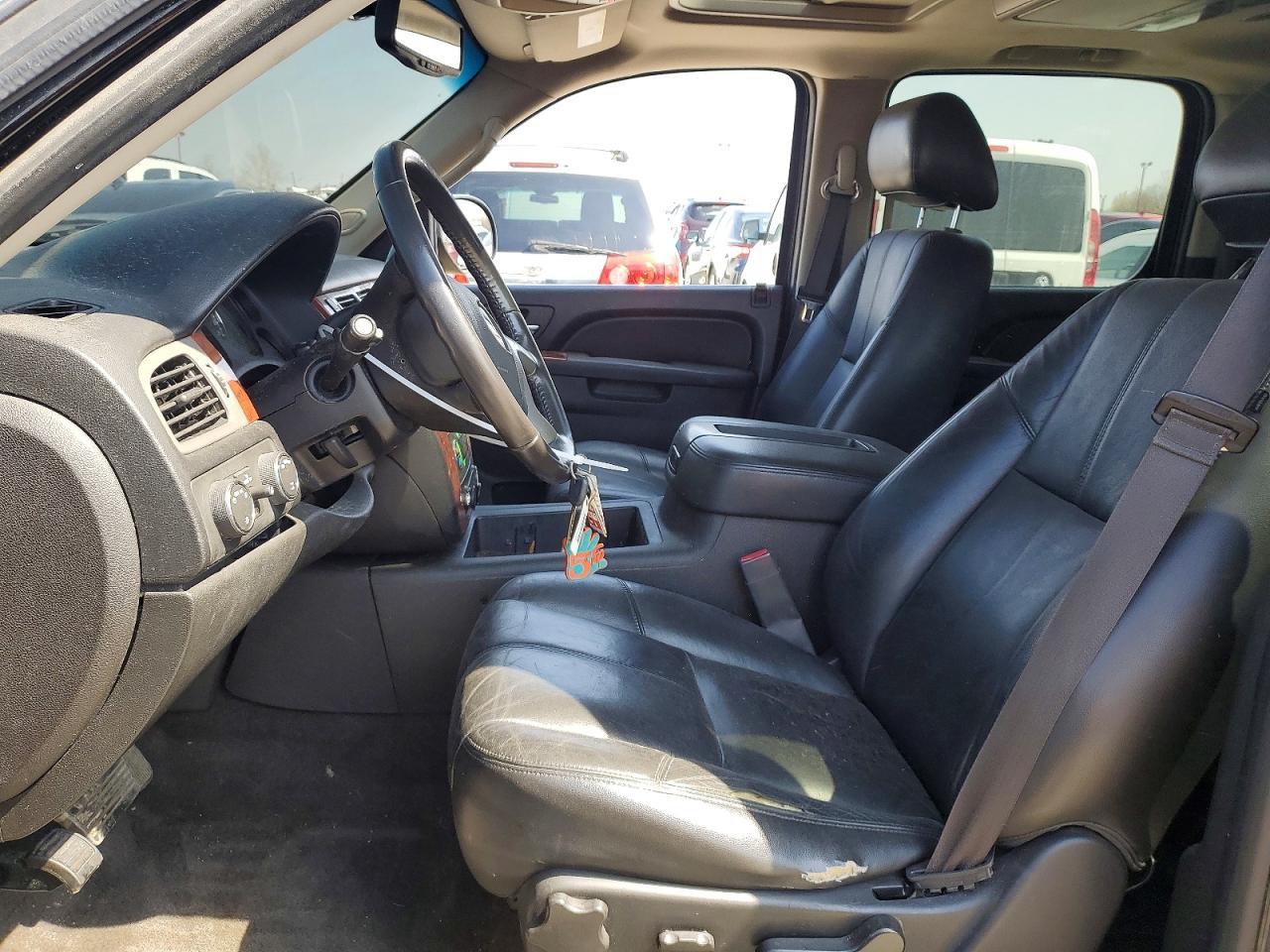 2014 CHEVROLET Suburban