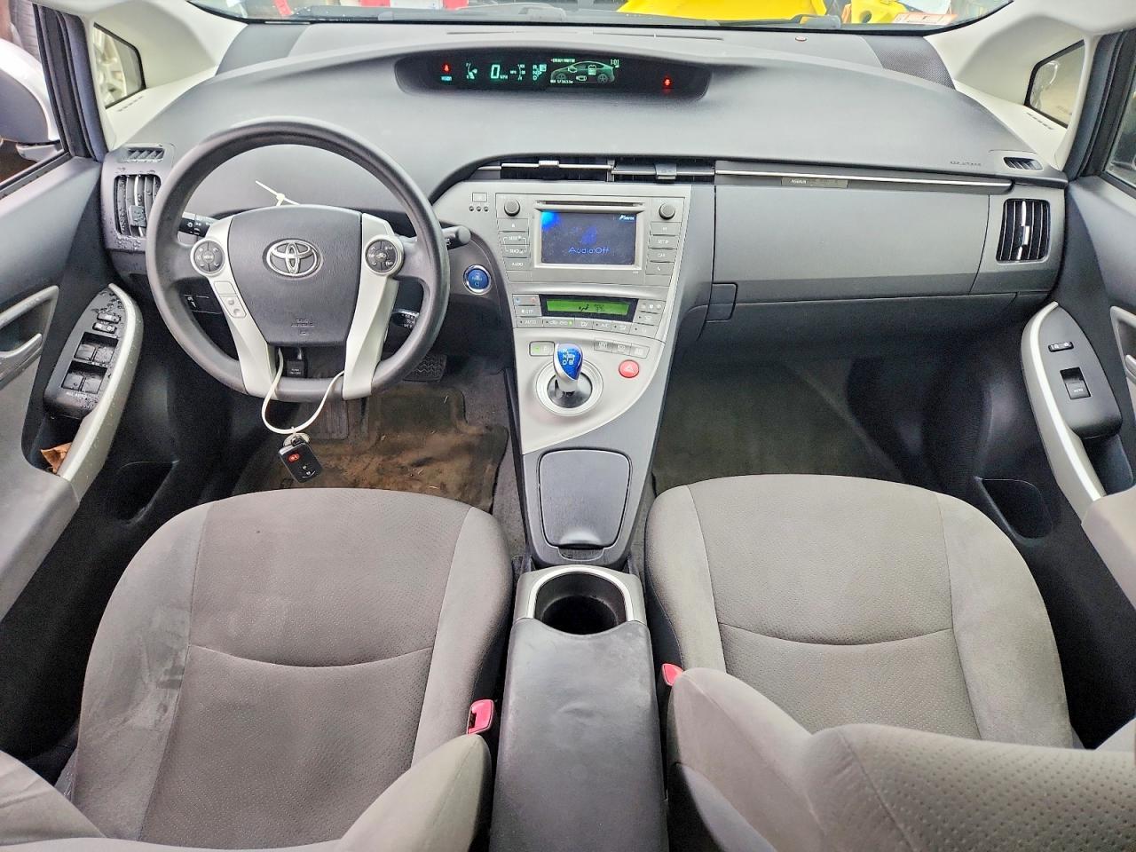 2013 TOYOTA PRIUS