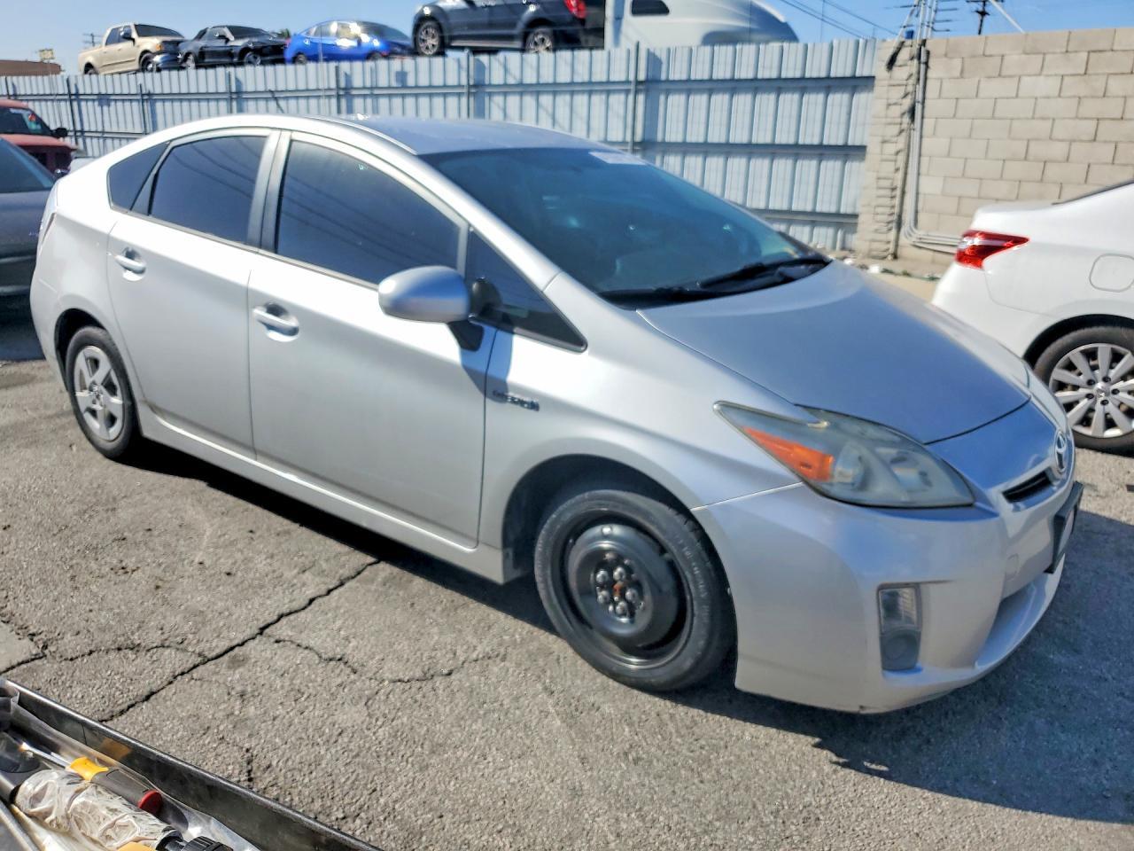 2011 TOYOTA PRIUS