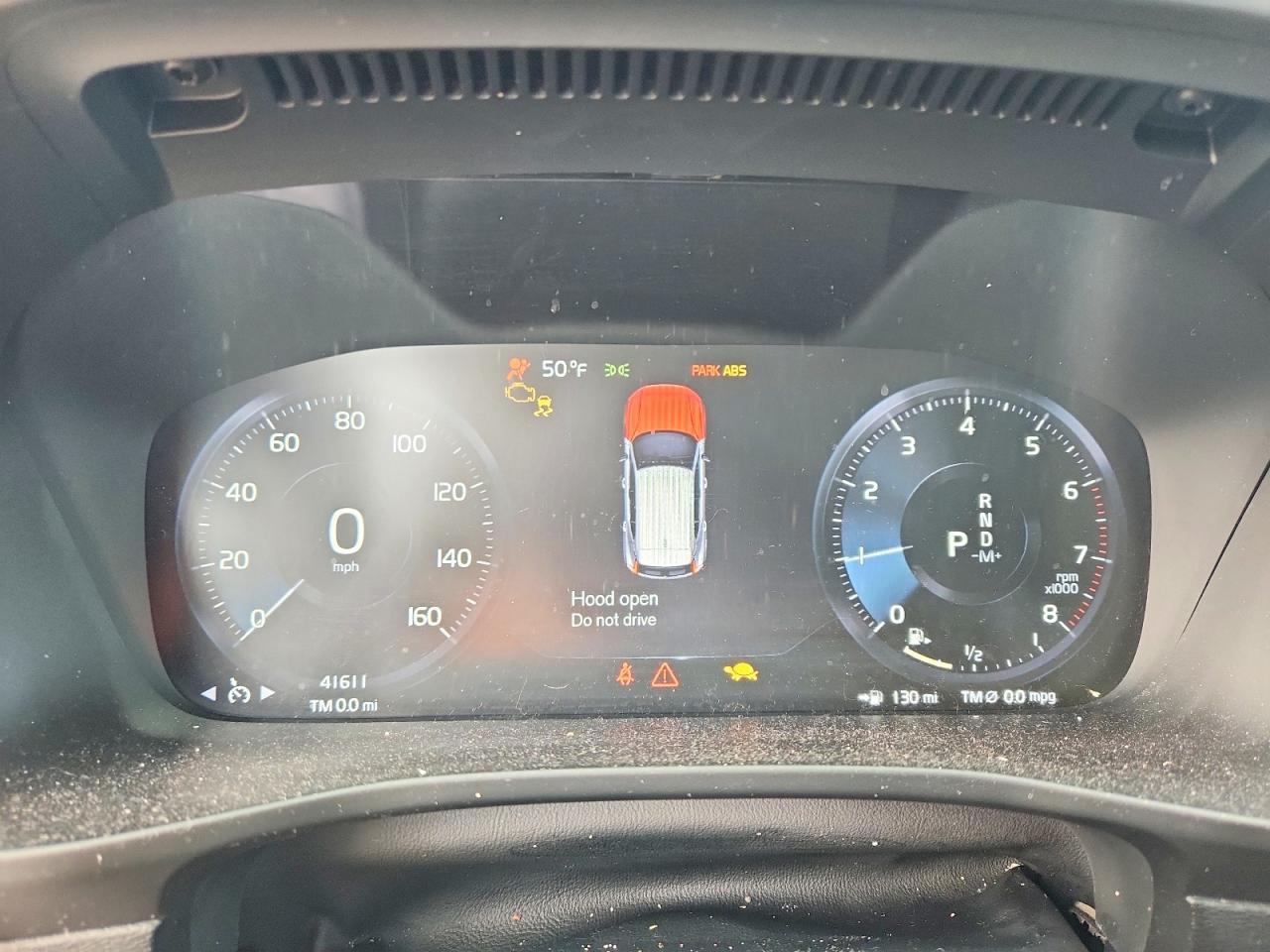 2020 VOLVO XC40